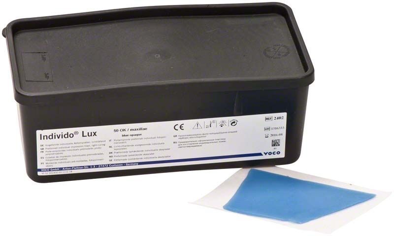 Individo Lux blau-opak Löffelmaterial in schwarzer Verpackung mit Etikett.