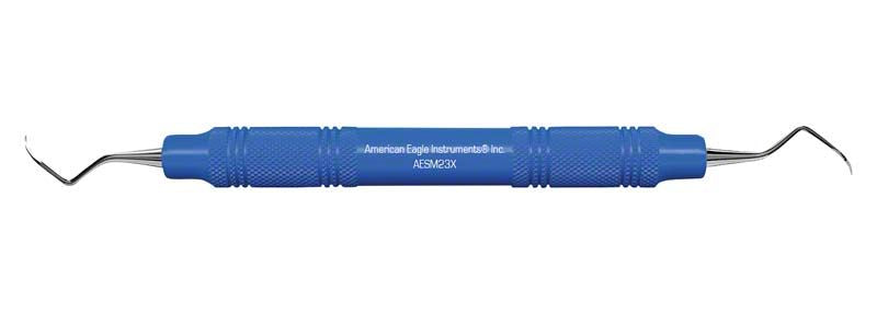 American Eagle Scaler M23 mit blauen Griff und gehärteten Spitzen.