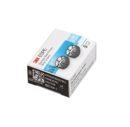 3M ESPE Edelstahlkronen-Verpackung für Milchzahnmolaren, 5 Kronen, Nahaufnahme.