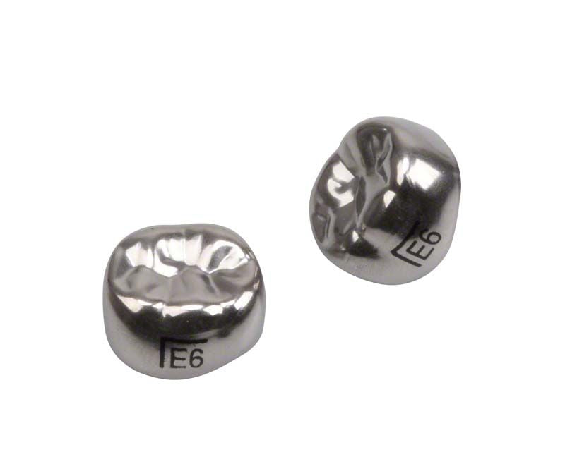 Edelstahlkronen für Milchzahnmolaren mit eingravierter Kennzeichnung E6.