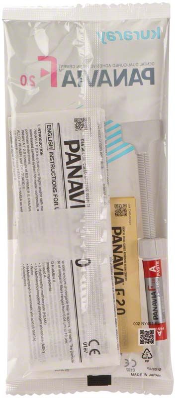Verpackung von Panavia F 2.0 Paste A mit Gebrauchsanweisung und Zubehör.