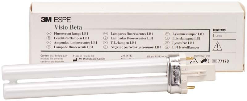 Leuchtstofflampe LB 1 vor Verpackung mit Produktinformationen.