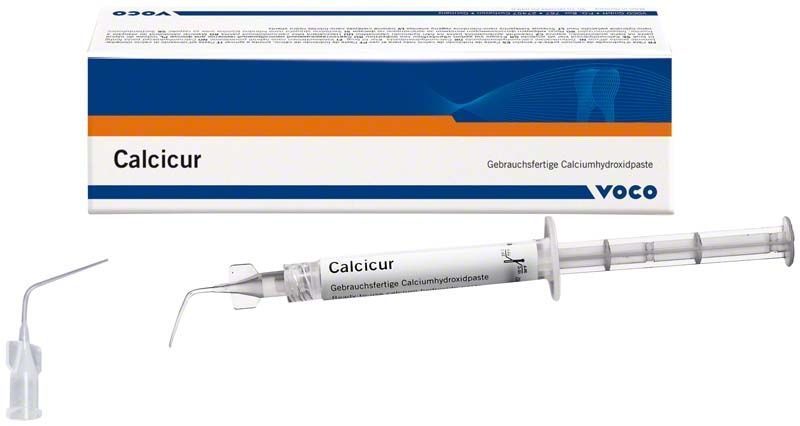 Calcicur Spritze und Verpackung für dentale Anwendungen von Voco.