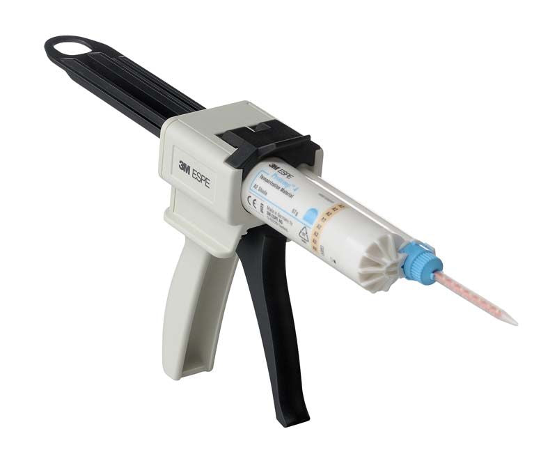 Protemp™ 4 A3 Kartusche in Applikationspistole für Zahnprovisorien.