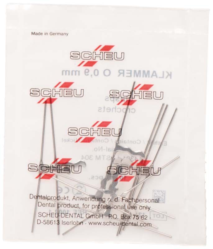 Kieferorthopädische Edelstahlklammern Ø 0,9mm, verpackt in transparenter Tüte.