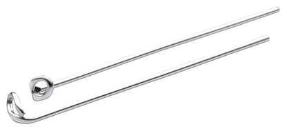Ösenklammern MENZANIUM® aus Metall, Detailansicht eines einzelnen Stücks.