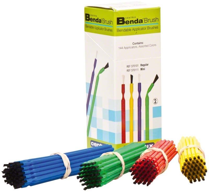 Benda Brush Applikatoren in verschiedenen Farben vor der Verpackung.