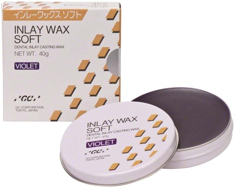 Inlay Wax Soft Violet Dose mit geöffneter Verpackung und violettem Wachs.