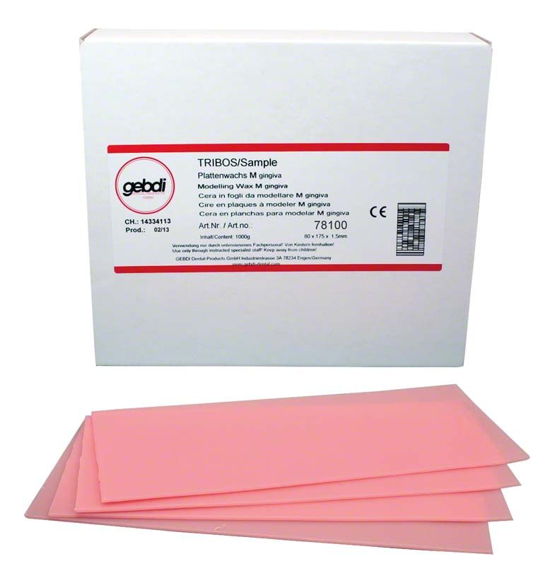 Mittelhartes, zahnfleischfarbenes Tribos Plattenwachs M vor weißer Verpackung.