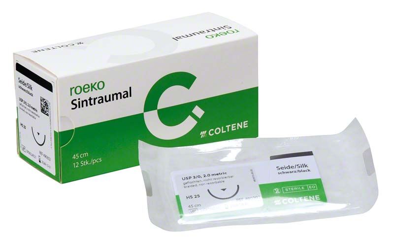 Steriles Nahtmaterial Sintraumal Seide 3/0 in Doppel-Peelpackung.