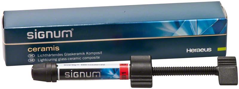 Signum® ceramis dentine DB1 in Spritze vor Produktverpackung.
