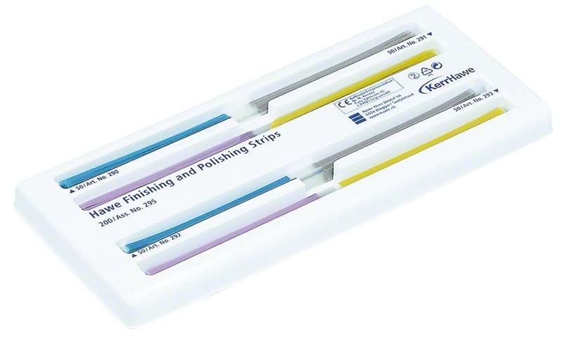 Finier- und Polierstrips von Kerr in weißer Verpackung mit vier Streifen.