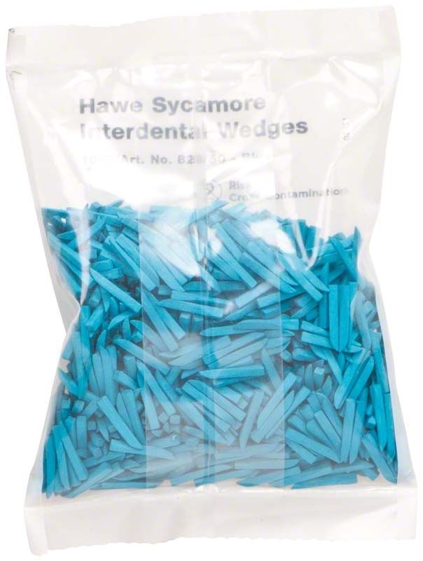 Durchsichtige Verpackung mit blauen Ahorn-Interdentalkeilen von Kerr.