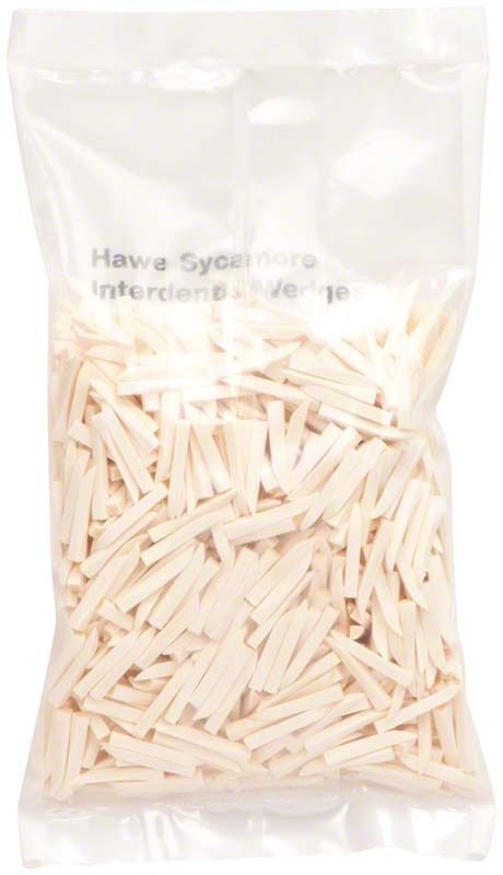 Transparente Verpackung mit weißen Ahorn-Interdentalkeilen für den dentalen Einsatz.