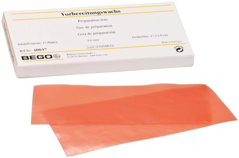 Vorbereitungswachs 0,60mm von BEGO in Verpackung mit Wachsblatt.