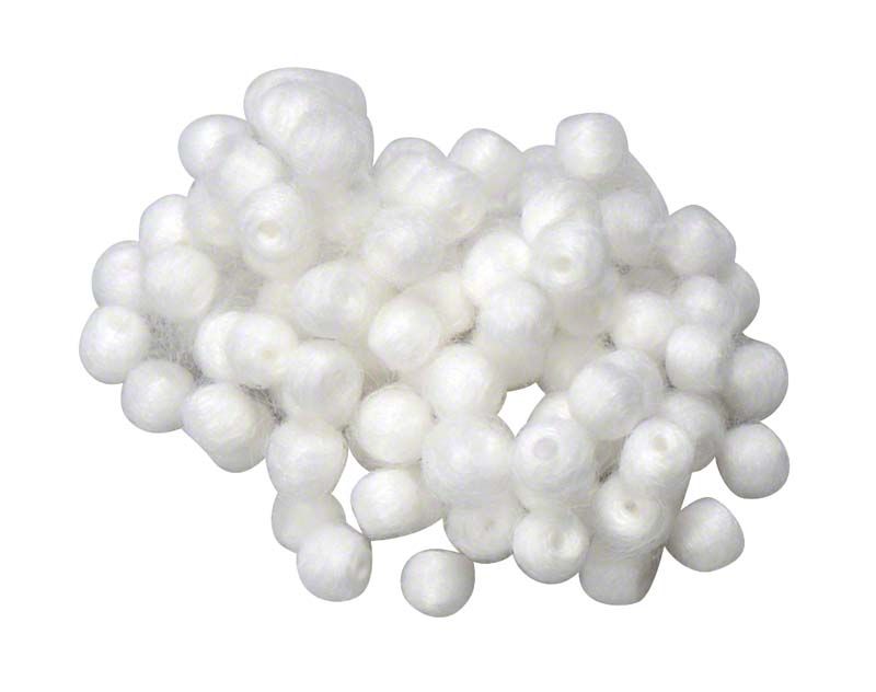 Weiße ROEKO Wattekügelchen Gr. 00 in Nahaufnahme, weiche Textur erkennbar.