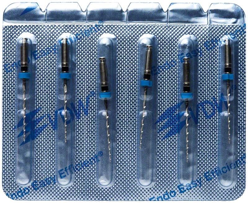 Mtwo® NiTi-Instrumente im Blisterpack mit Tiefenmarkierungen.