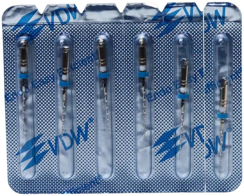 Mtwo® NiTi-Instrumente in Blisterverpackung mit VDW-Logo.