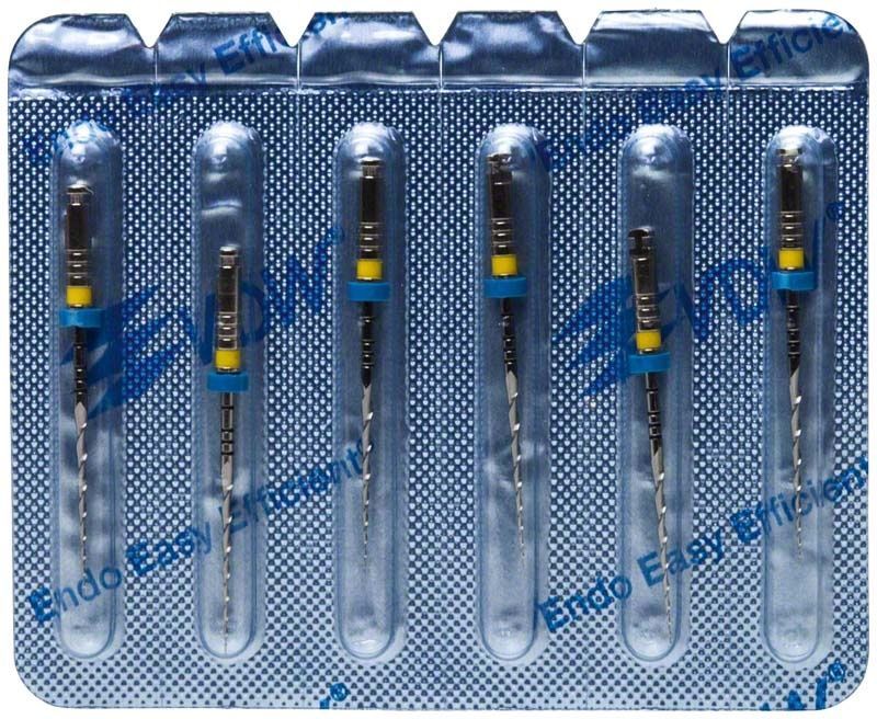 Mtwo® NiTi-Instrumente in Blisterverpackung zur Wurzelkanalaufbereitung.