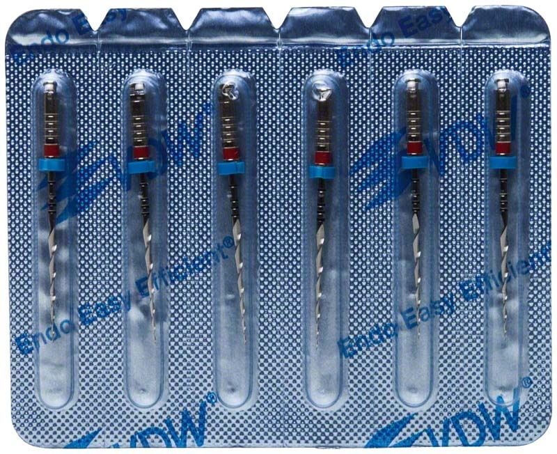 Mtwo® NiTi-Instrumente 25mm in Blisterverpackung für Wurzelkanalbehandlung.