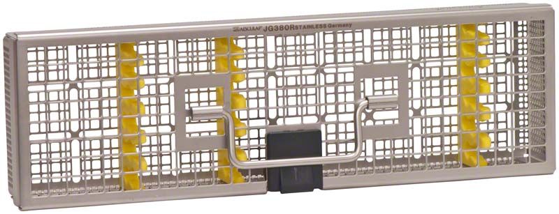 Siebtray aus Edelstahl mit drei Instrumentenstegen und gelben Silikoneinsätzen.
