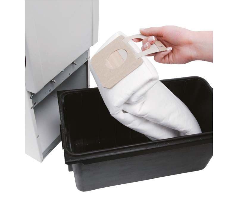 Staubbeutel-Entnahme aus Filtergerät mit schwarzem Auffangbehälter.