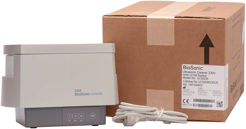 Ultraschall Reinigungsgerät BioSonic® UC50DB mit Karton und Netzkabel.