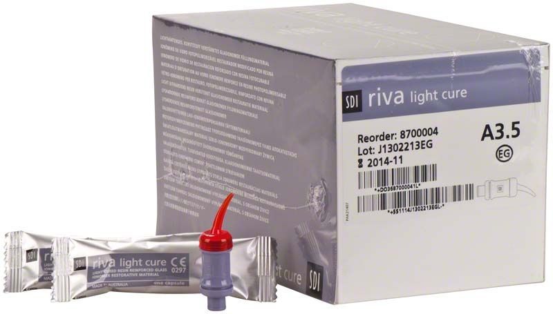 Riva Light Cure Kapseln Normalhärtend A3,5 Verpackung mit Einzelkapsel.
