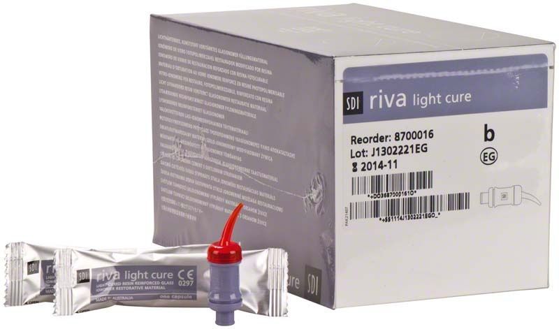 Riva Light Cure Kapseln Normalhärtend Bleach mit Verpackung und Einzelkapsel.