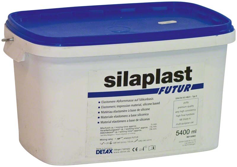 Silaplast Futur Eimer 5400ml mit blauem Deckel und Produktetikett