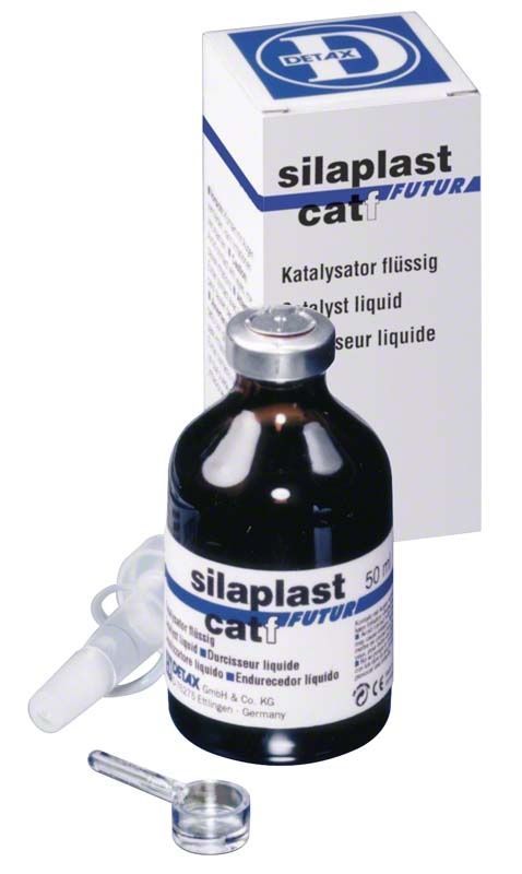 Silaplast Futur cat f flüssig 50ml Flasche mit Dosierhilfe und Verpackung.