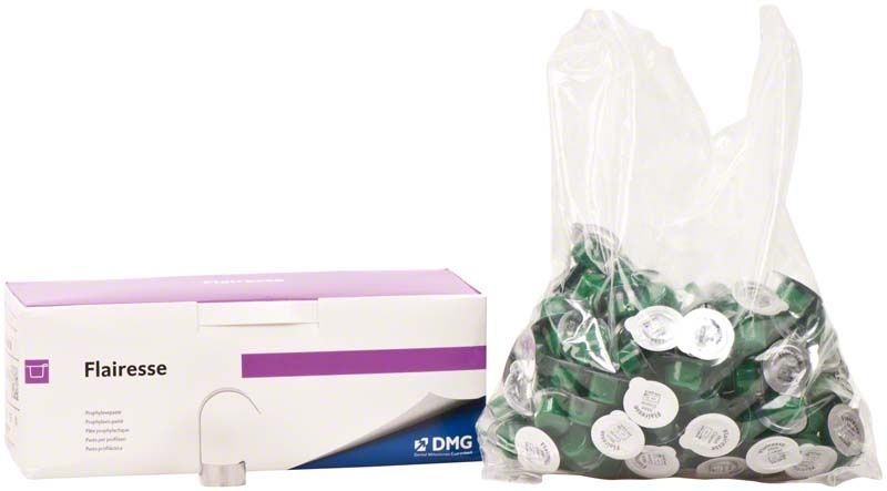 Flairesse Prophylaxepaste Minze in Einzelportionen mit Verpackung und Beutel.