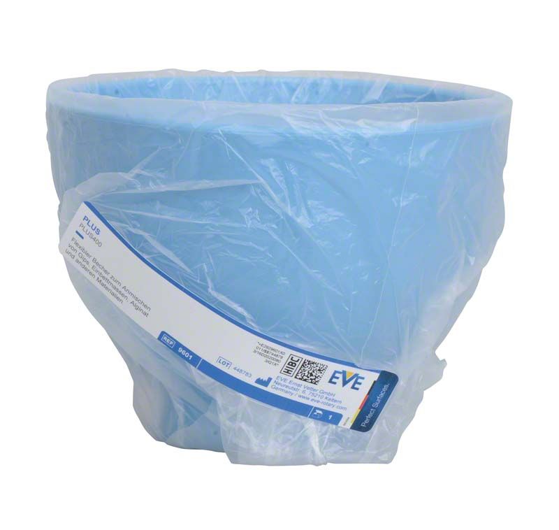 Blauer EVE Plus Anrührbecher mit flexibler Plastikhülle, 400ml Fassungsvermögen.