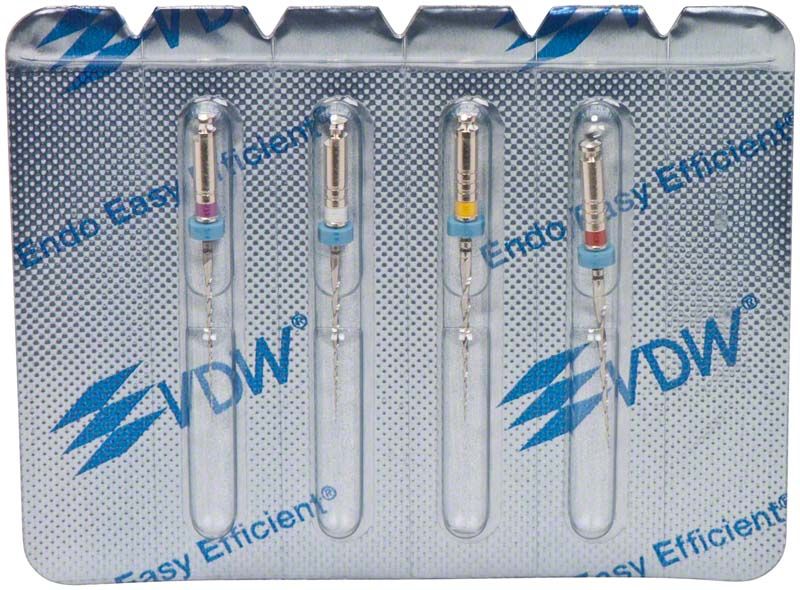 Mtwo® NiTi-Instrumente in Blisterverpackung mit vier unterschiedlichen Größen.