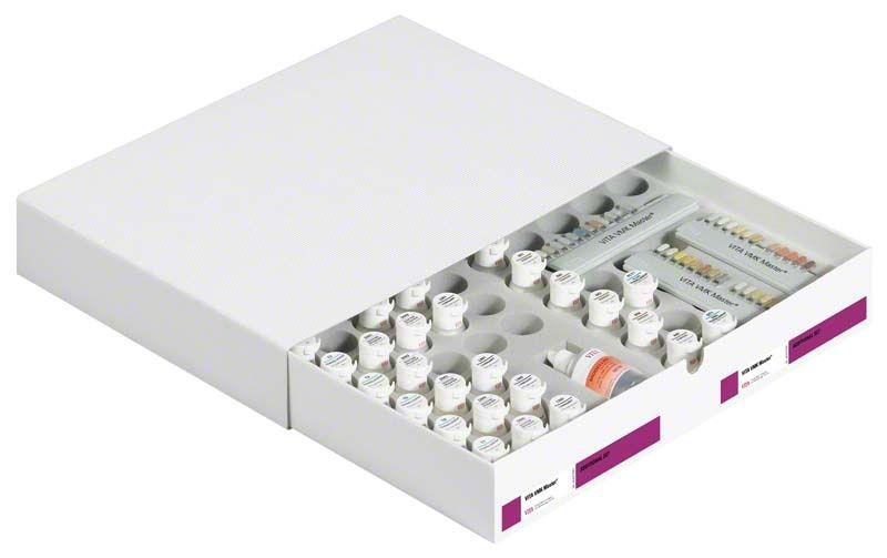 VITA VMK Master® Zusatzset mit verschiedenen dentalen Keramikpulvern in weißer Verpackung