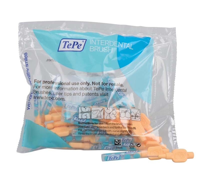 Interdentalbürsten Extra Soft in hellorange, verpackt mit sichtbarem TePe-Logo.