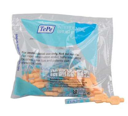 Interdentalbürsten Extra Soft in hellorange, verpackt mit sichtbarem TePe-Logo.