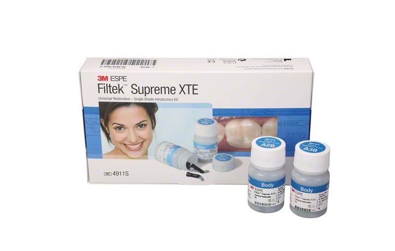 Filtek™ Supreme XTE Intro Kit mit Kapseln und zwei Fläschchen.