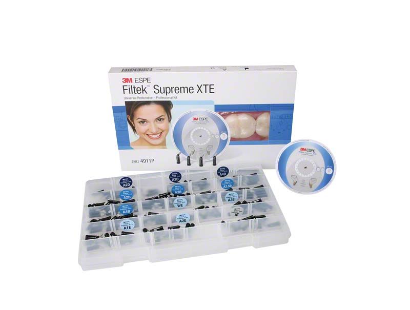 Filtek™ Supreme XTE Professional Kit Kapseln mit Verpackung und Produktprobe.