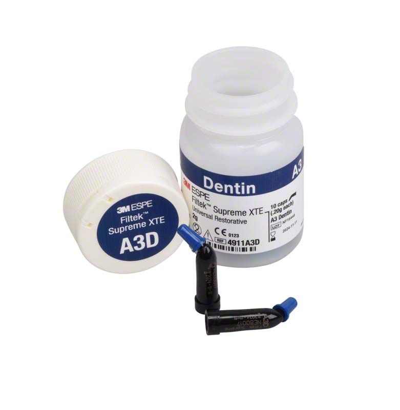 Filtek™ Supreme XTE Dentin Kapseln A3D mit geöffneter Verpackung.