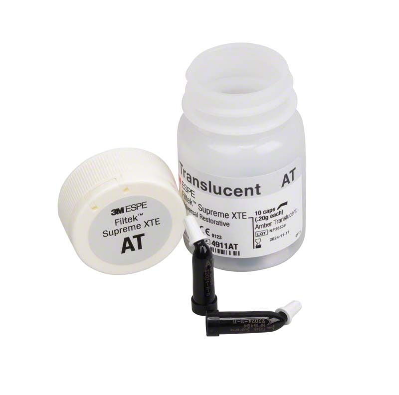 Filtek™ supreme XTE Transluzenz Kapseln AT (Amber) mit geöffneter Verpackung.