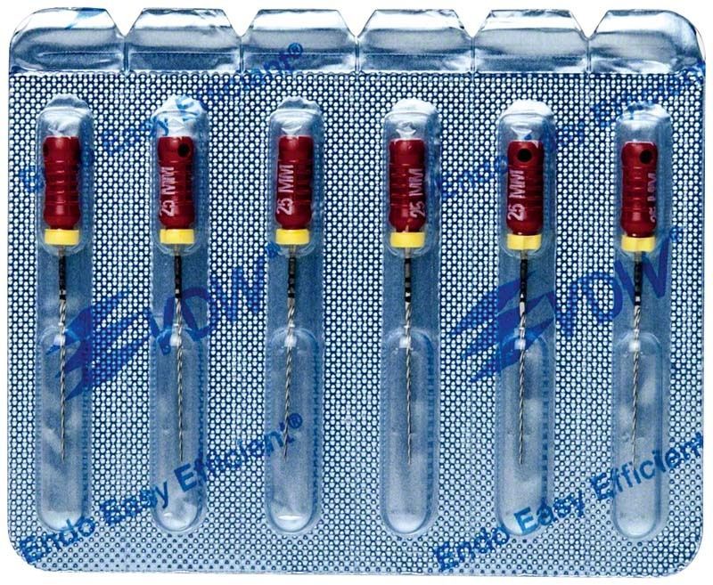 Blisterpackung mit sechs VDW K-Bohrer 25mm Gr. 025 für Endodontie.