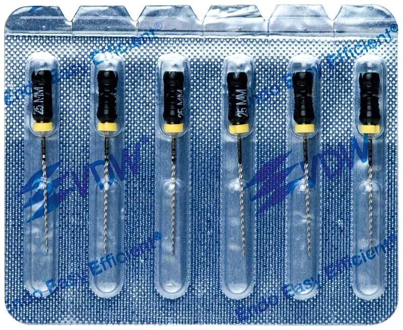 K-Bohrer 25mm Gr. 040 in Blisterverpackung, sechs Instrumente sichtbar.