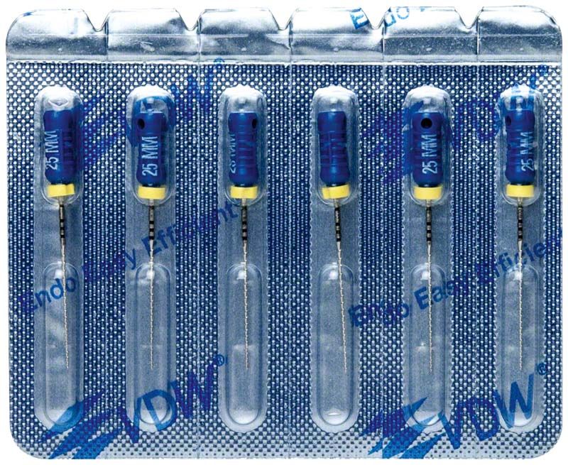 Sterile Hedström Feilen 25mm Gr. 30 in Blisterverpackung.