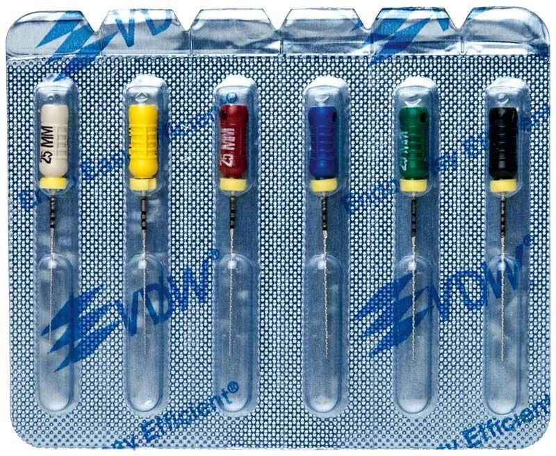 Sterile Hedströmfeilen 25mm in verschiedenen Farben mit Silikon-Stoppern.