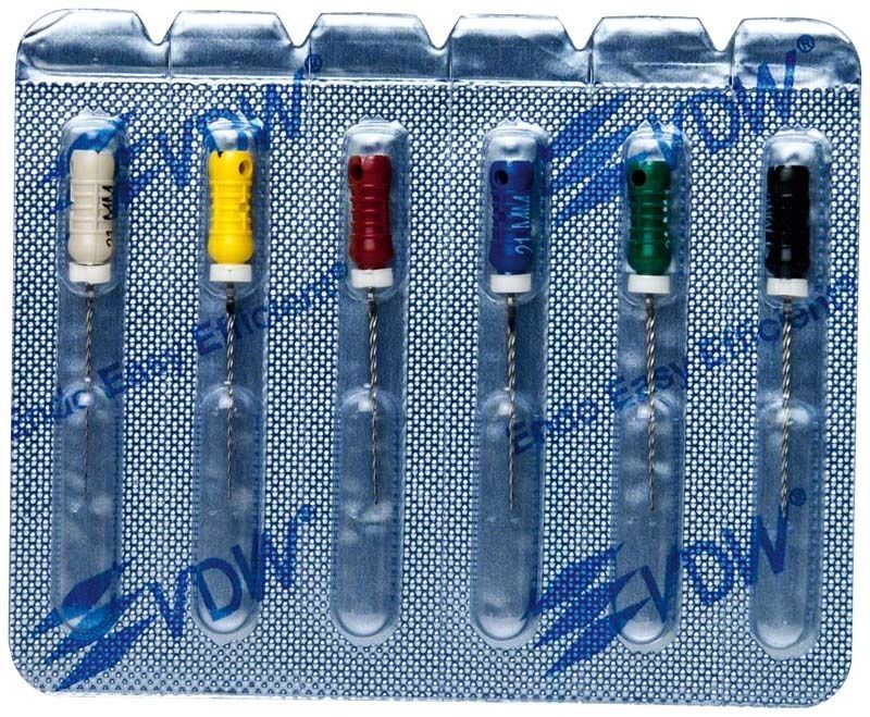 K-Bohrer 21mm Gr. 015-040 in Blisterverpackung mit farbigen Griffen.