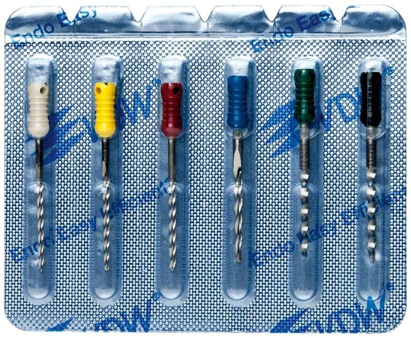 Endodontische Bohrer K-Bohrer 25mm Gr. 090-140 in Blisterverpackung.