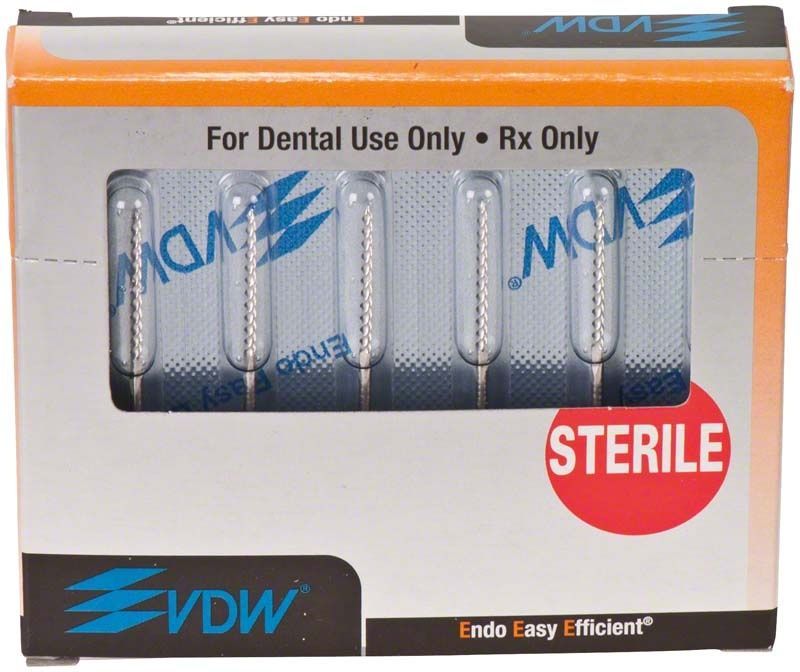 Sterile K-Feilen 31mm Gr. 110 in Originalverpackung für den zahnärztlichen Gebrauch.