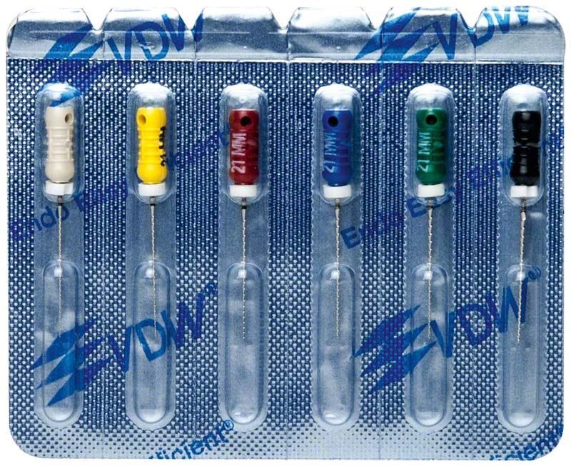 Sterile Hedström Feilen 21mm Gr. 15-40 in Blisterverpackung.