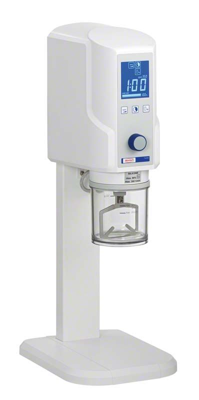 Vakuumanmischgerät Twister mit übersichtlichem Display und Becherkopplung.